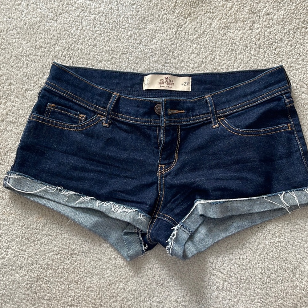 Hollister size 5 w27 low rise shorts